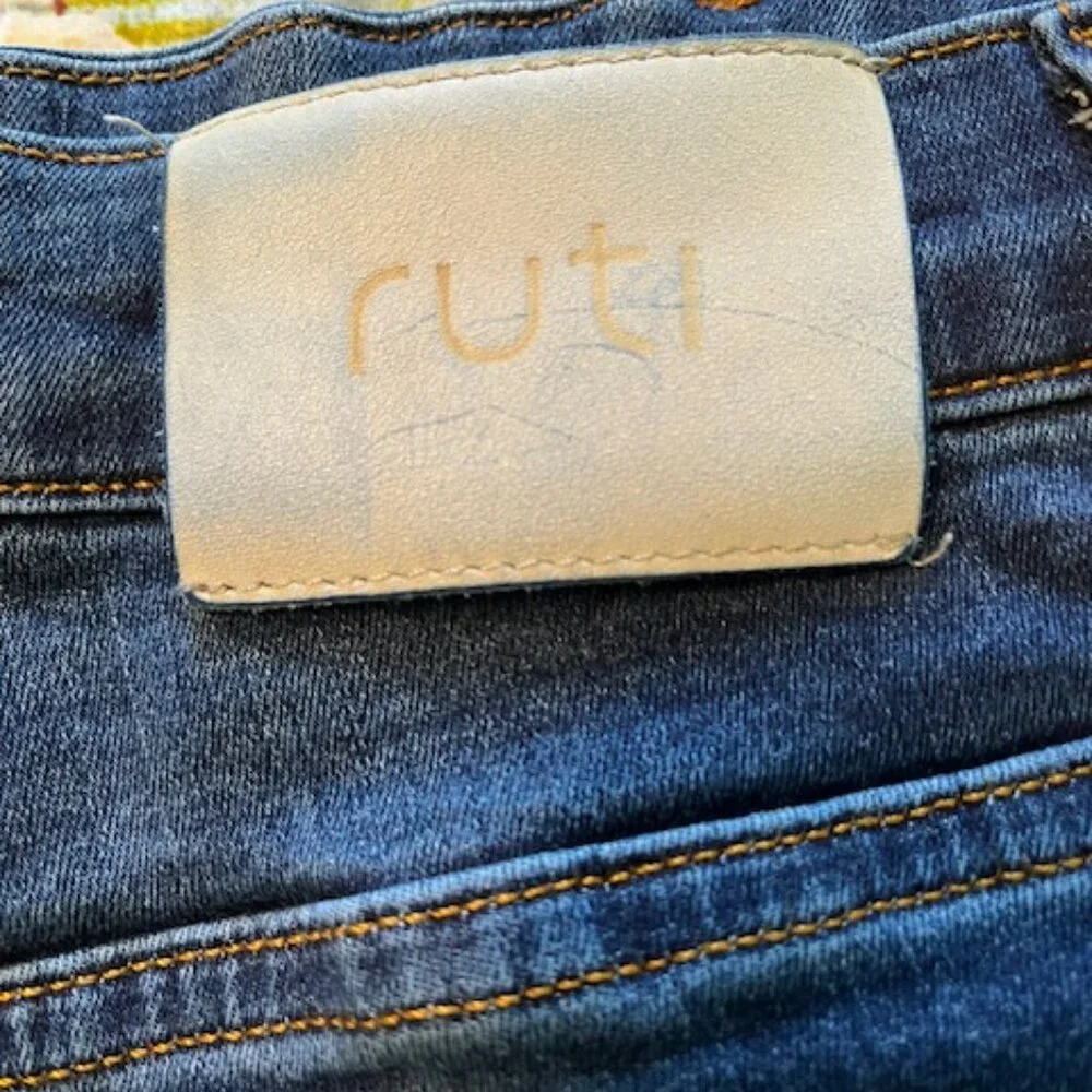 Ruti Barrel Jeans - Picture 4 of 8